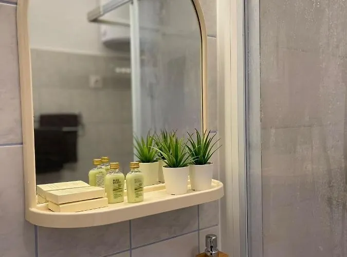 Miki, Okrug Gornji, شقة