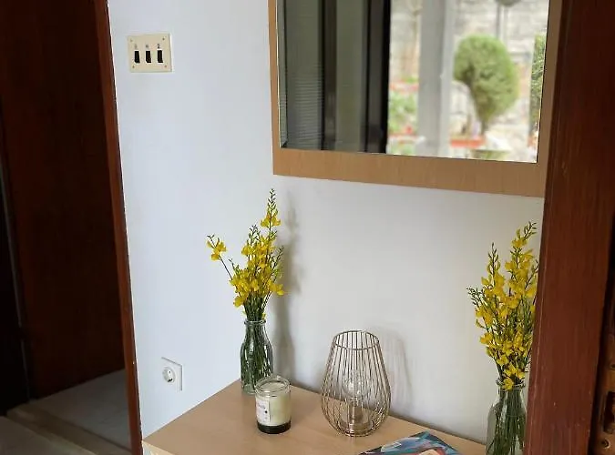 Miki, Okrug Gornji, *