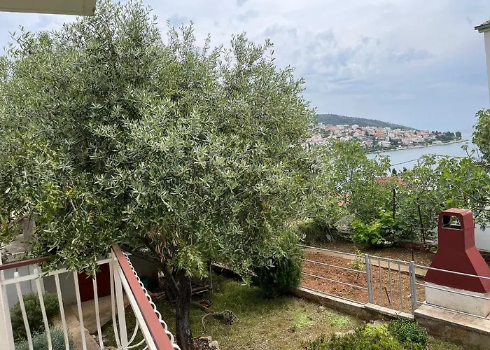 Miki, Okrug Gornji, * تروغير