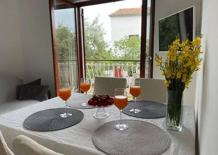 شقة Miki, Okrug Gornji, تروغير