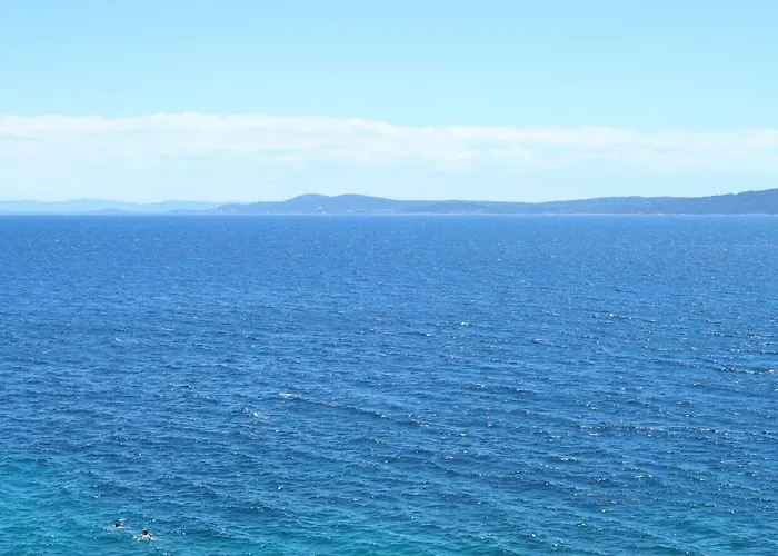 Miki, Okrug Gornji, تروغير